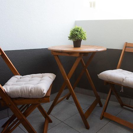 Village Center One Bedroom Apartment Porto Moniz Εξωτερικό φωτογραφία